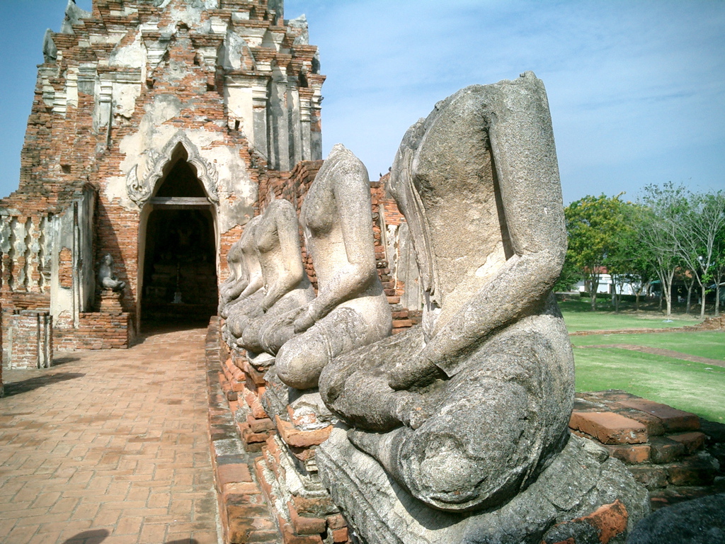 Headless Buddhas