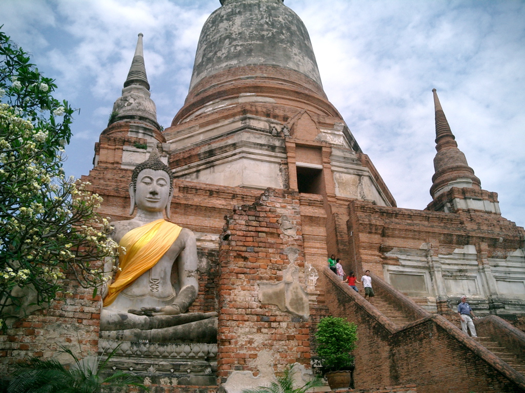 Chedi Chaya Mongkhol